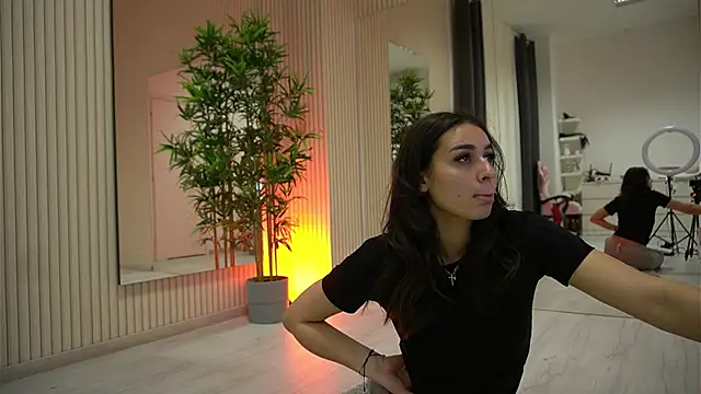 EmmaBlanco online show from December 2025 08:38:02 PM