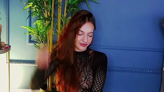 Snapshot of KimmDaviss chatting on February 2026 07:15:02 AM KimmDaviss online show from February 2026 07:15:02 AM