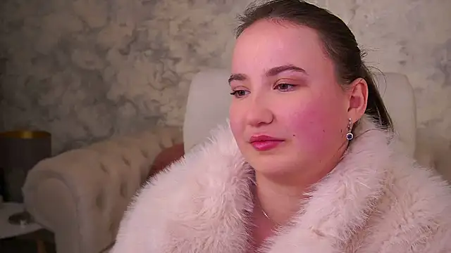 Snapshot of SofieBloom chatting on February 2026 11:23:01 PM SofieBloom online show from February 2026 11:23:01 PM