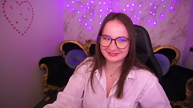 Snapshot of SofieBloom chatting on March 2026 10:48:01 PM SofieBloom online show from March 2026 10:48:01 PM