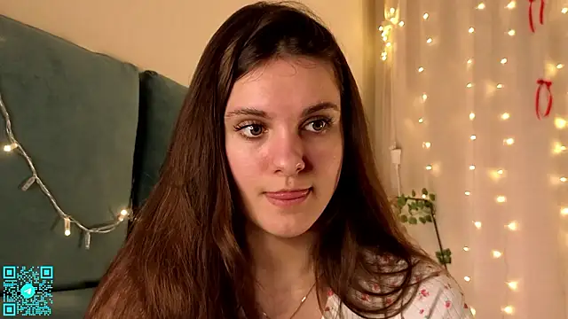 chloemilka online show from February 2026 05:25:01 PM