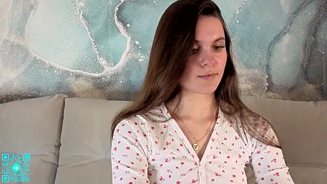 chloemilka online show from April 2026 06:23:02 PM