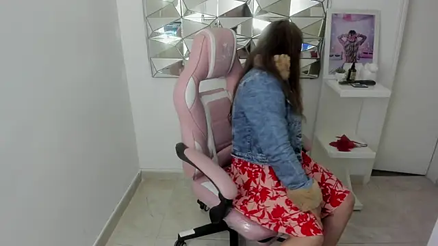 Snapshot of camixxx_m chatting on October 2025 12:48:02 PM camixxx m online show from October 2025 12:48:02 PM