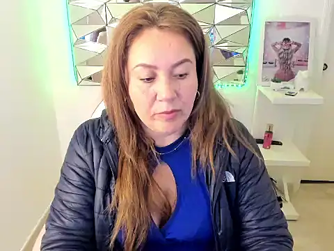 camixxx m online show from January 2026 01:37:02 PM