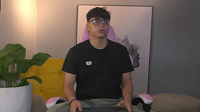 Ethan occonor online show from November 2025 12:27:02 PM