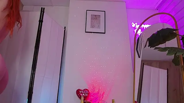 XXMILE online show from February 2025 03:58:01 PM