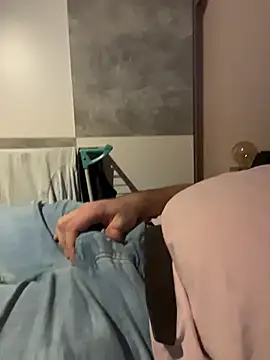 Lars2306 online show from December 2025 02:33:02 PM