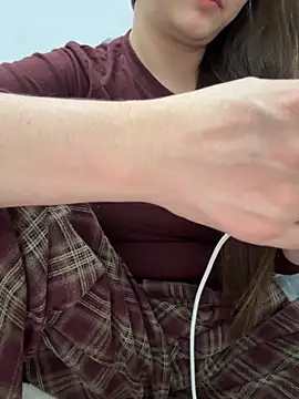 PhuongNhi21 online show from October 2025 01:43:02 PM