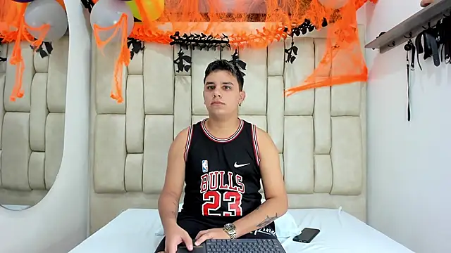 DavilANDkevin2 online show from October 2025 02:58:02 AM