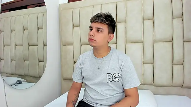 DavilANDkevin2 online show from November 2025 02:33:02 AM