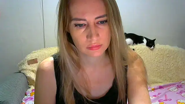 JessFoxxx online show from November 2025 03:38:01 AM