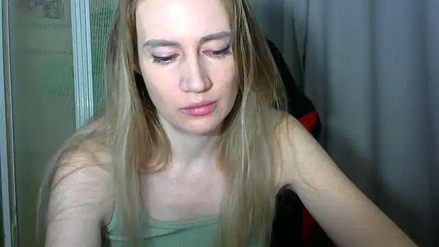 JessFoxxx online show from February 2026 03:33:01 AM