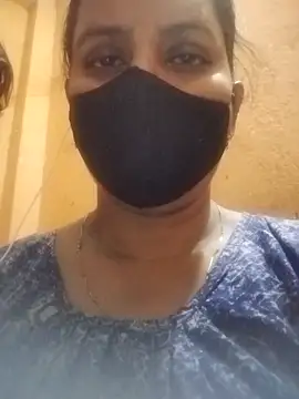 Desi couple305 online show from February 2026 03:22:02 AM