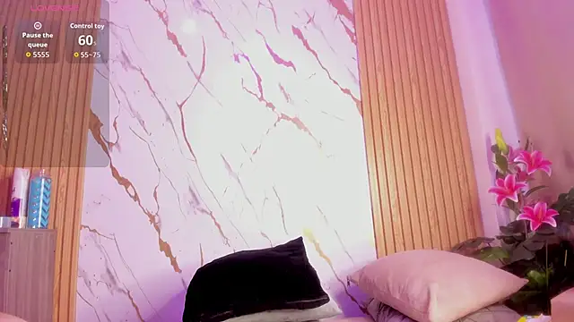 Snapshot of Eva_Johnss chatting on December 2025 12:47:01 PM Eva Johnss online show from December 2025 12:47:01 PM