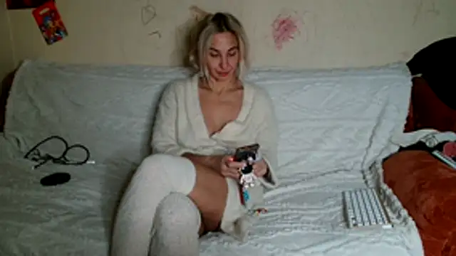 AsyaLulu online show from October 2025 09:39:02 PM