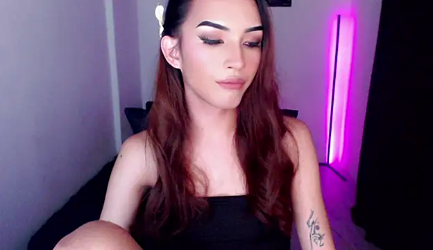 Snapshot of Alicegreenexx chatting on May 2026 07:37:02 AM Alicegreenexx online show from May 2026 07:37:02 AM