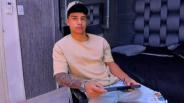 Snapshot of jaze_bradley chatting on September 2025 11:23:02 AM jaze bradley online show from September 2025 11:23:02 AM