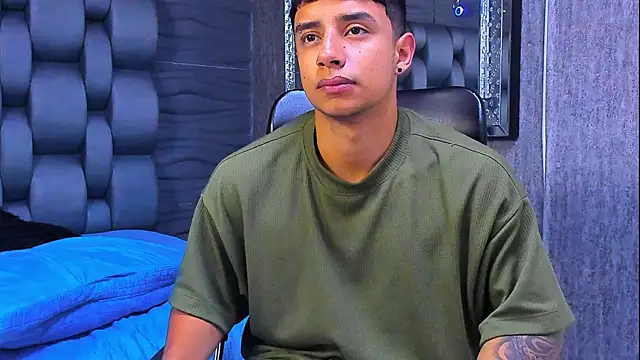 Snapshot of jaze_bradley chatting on November 2025 11:32:01 AM jaze bradley online show from November 2025 11:32:01 AM