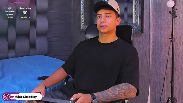 Snapshot of jaze_bradley chatting on November 2025 11:31:02 AM jaze bradley online show from November 2025 11:31:02 AM