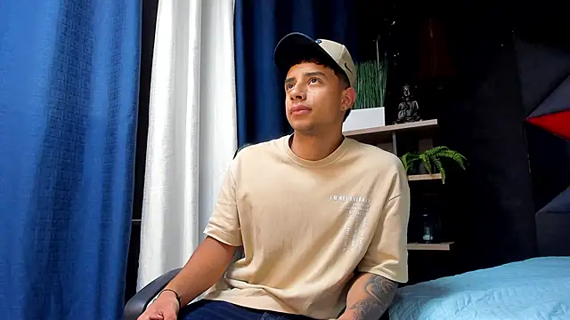 Snapshot of jaze_bradley chatting on November 2025 12:13:01 PM jaze bradley online show from November 2025 12:13:01 PM