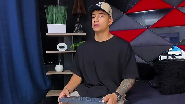 Snapshot of jaze_bradley chatting on December 2025 11:30:02 AM jaze bradley online show from December 2025 11:30:02 AM