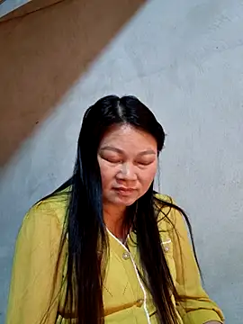 yoowwmr online show from October 2025 01:26:02 PM