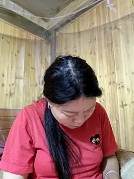 yoowwmr online show from October 2025 02:40:01 PM