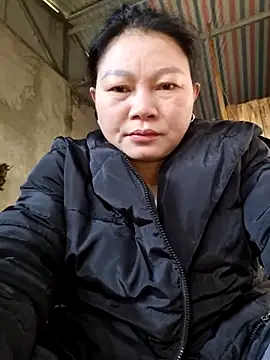 yoowwmr online show from November 2025 01:05:01 AM