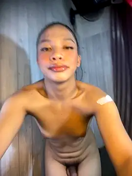 Snapshot of Lovely_Daugs chatting on October 2025 11:05:01 PM Lovely Daugs online show from October 2025 11:05:01 PM