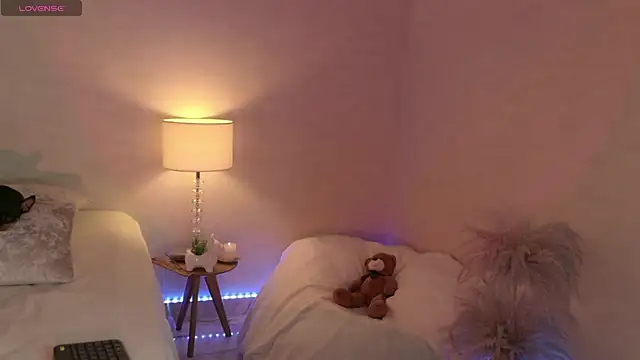 emily mars1 online show from November 2025 09:57:01 PM