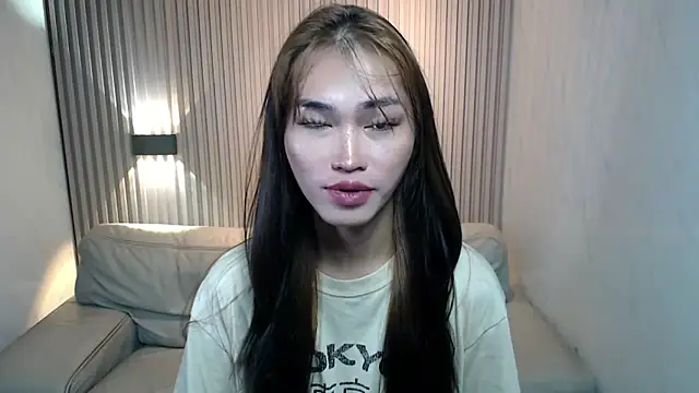 Snapshot of lovelychanel69xx chatting on November 2025 10:43:02 PM lovelychanel69xx online show from November 2025 10:43:02 PM