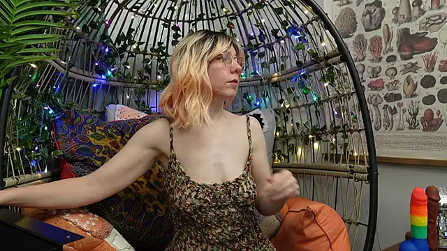 bendingofwillow online show from November 2025 10:15:01 PM