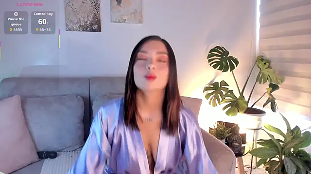 Estrer collins online show from March 2026 10:05:02 PM