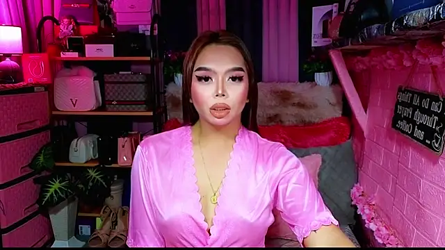 MoniqueCeleste online show from October 2025 01:28:01 AM