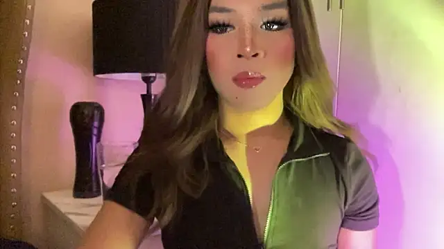 solana imani online show from November 2025 02:28:01 PM