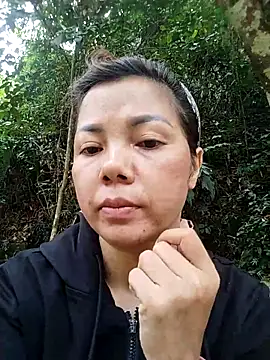 LuxiLuxi18x online show from April 2026 07:17:02 AM