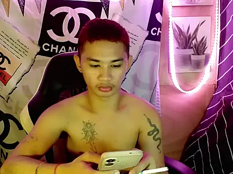 Snapshot of asianhardcock25 chatting on October 2025 06:00:01 AM asianhardcock25 online show from October 2025 06:00:01 AM