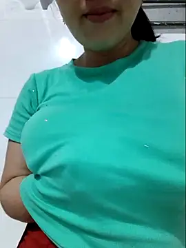 Snapshot of Shiny_Babe chatting on February 2026 06:25:02 AM Shiny Babe online show from February 2026 06:25:02 AM