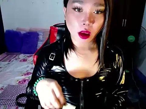 Snapshot of Urassiansweetcummer chatting on September 2025 09:14:01 PM Urassiansweetcummer online show from September 2025 09:14:01 PM