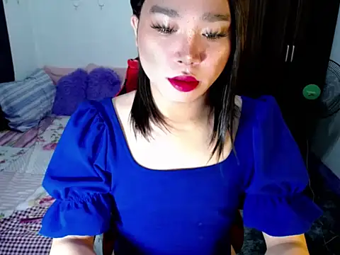 Snapshot of Urassiansweetcummer chatting on September 2025 12:56:02 AM Urassiansweetcummer online show from September 2025 12:56:02 AM