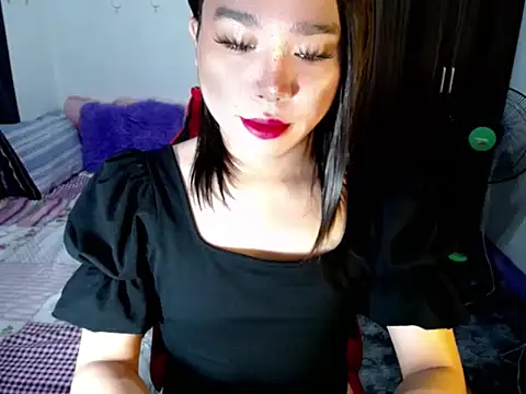 Snapshot of Urassiansweetcummer chatting on September 2025 12:59:01 AM Urassiansweetcummer online show from September 2025 12:59:01 AM