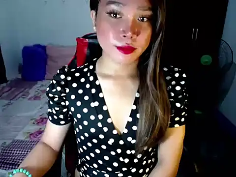 Snapshot of Urassiansweetcummer chatting on October 2025 02:30:02 PM Urassiansweetcummer online show from October 2025 02:30:02 PM