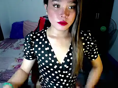 Snapshot of Urassiansweetcummer chatting on October 2025 02:12:02 AM Urassiansweetcummer online show from October 2025 02:12:02 AM