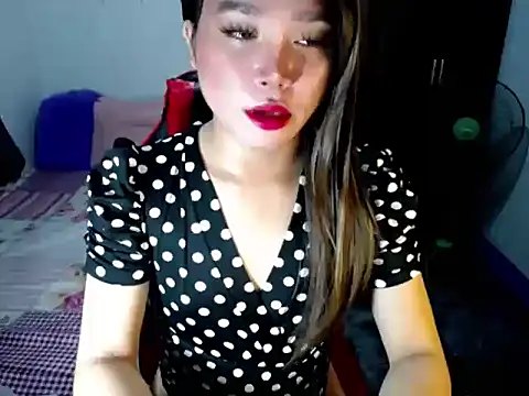 Snapshot of Urassiansweetcummer chatting on October 2025 01:50:01 AM Urassiansweetcummer online show from October 2025 01:50:01 AM