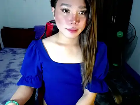 Snapshot of Urassiansweetcummer chatting on November 2025 02:00:01 AM Urassiansweetcummer online show from November 2025 02:00:01 AM