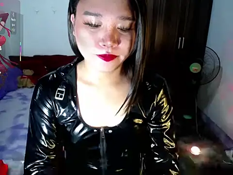 Urassiansweetcummer online show from July 2026 01:52:01 AM