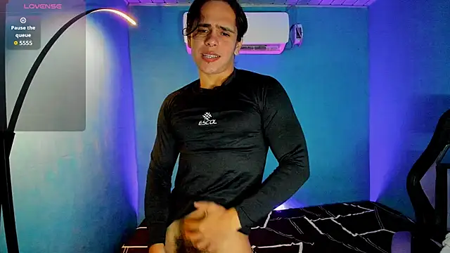 Snapshot of Maximiliano_scoott__ chatting on September 2025 05:57:02 PM Maximiliano scoott   online show from September 2025 05:57:02 PM