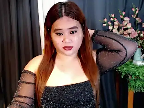 Snapshot of queen_staceyy chatting on October 2025 06:35:02 AM queen staceyy online show from October 2025 06:35:02 AM