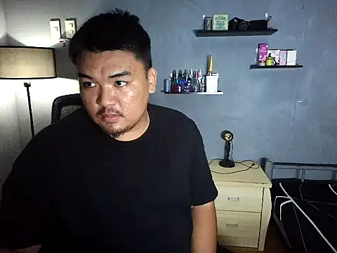 Snapshot of amanda_vuitton chatting on September 2025 06:29:02 PM amanda vuitton online show from September 2025 06:29:02 PM