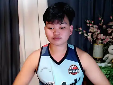 Reynelcock online show from September 2025 05:15:02 PM